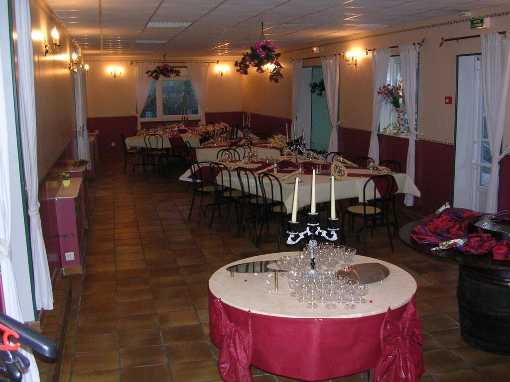 Auberge Des Etangs Roussent エクステリア 写真