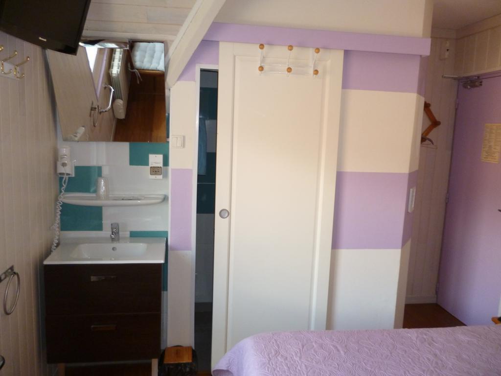 Auberge Des Etangs Roussent エクステリア 写真
