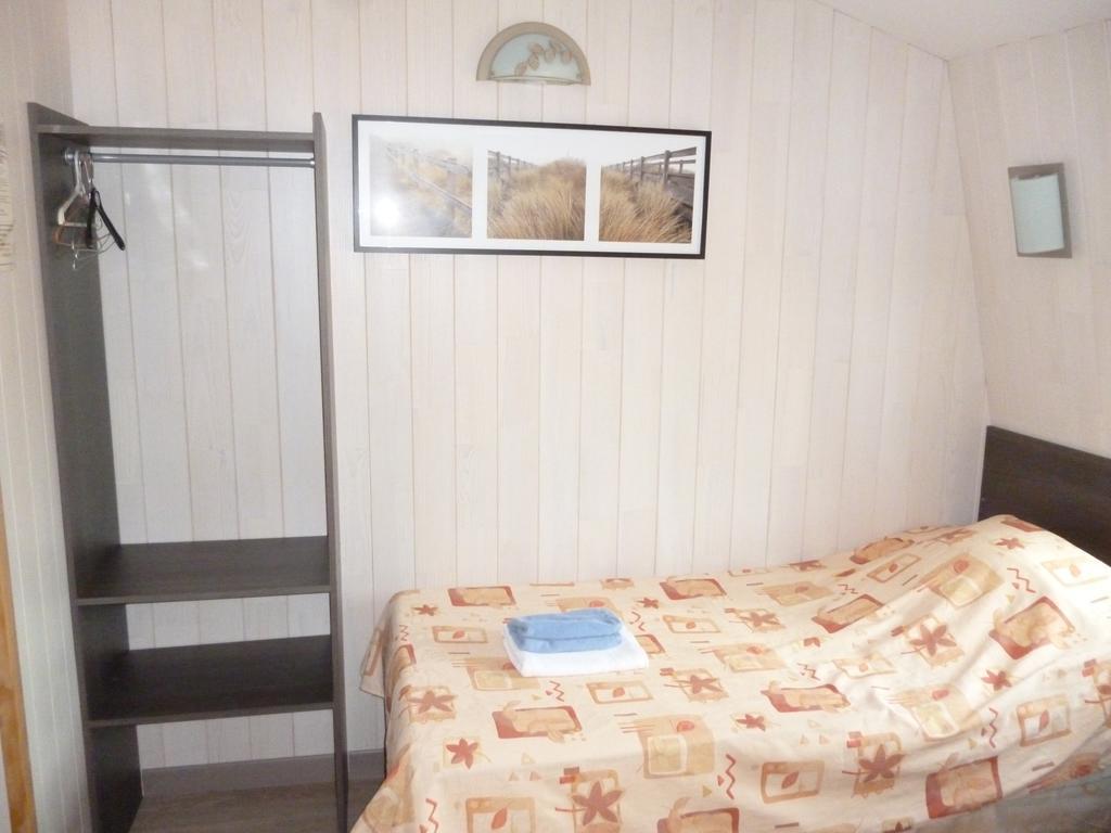 Auberge Des Etangs Roussent エクステリア 写真