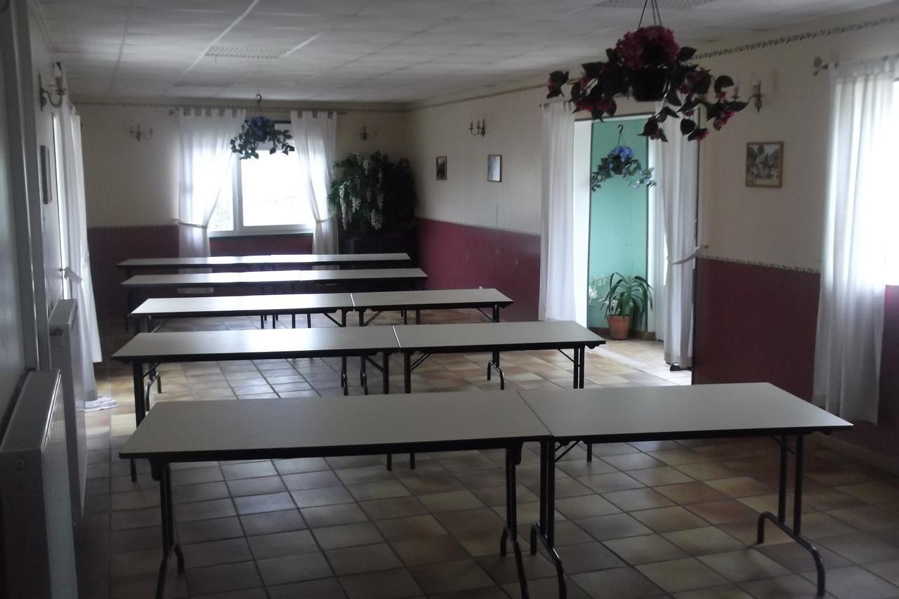 Auberge Des Etangs Roussent エクステリア 写真